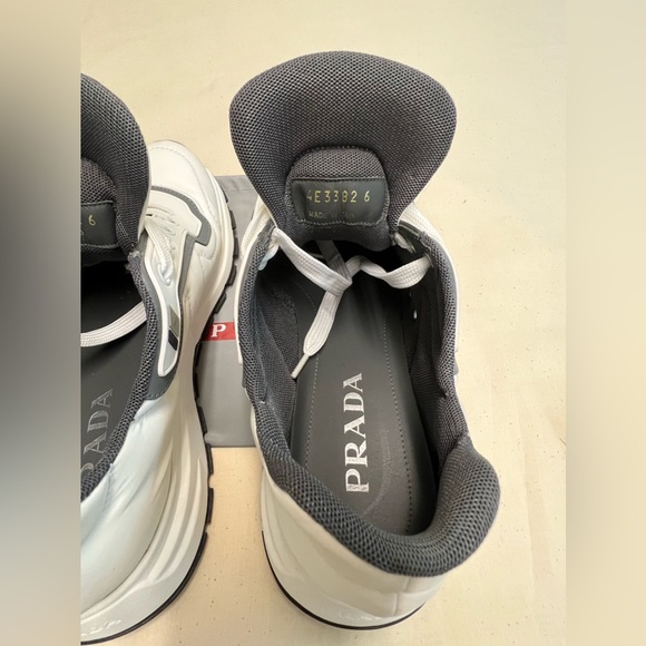 PRADA NIB 4E3382  WHITE NYLON GRAY GABARDINE LOGO SNEAKERS  US7  UK6  IT40 NWT - Picture 11 of 15